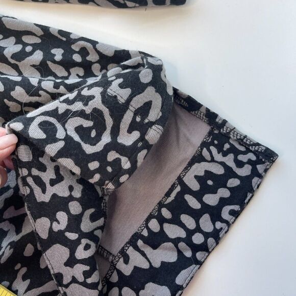 Chico's Black and Gray Animal Print Tunic - Picture 5 of 9